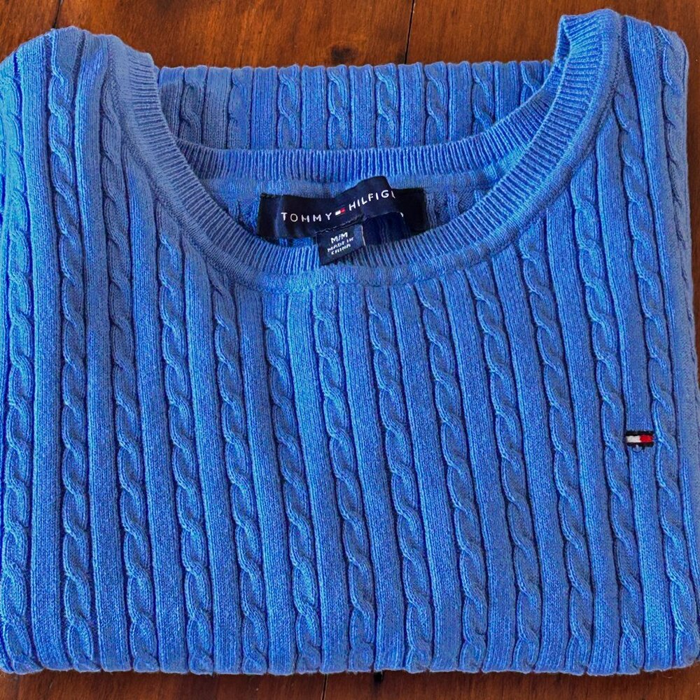 NEW. Tommy Hilfiger Short Sleeve Cable Knit Sweater: Size M